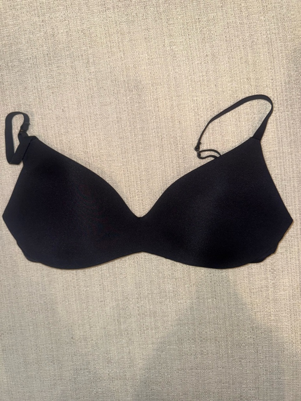 SKIMS Wireless Form Push Up Plunge Bra